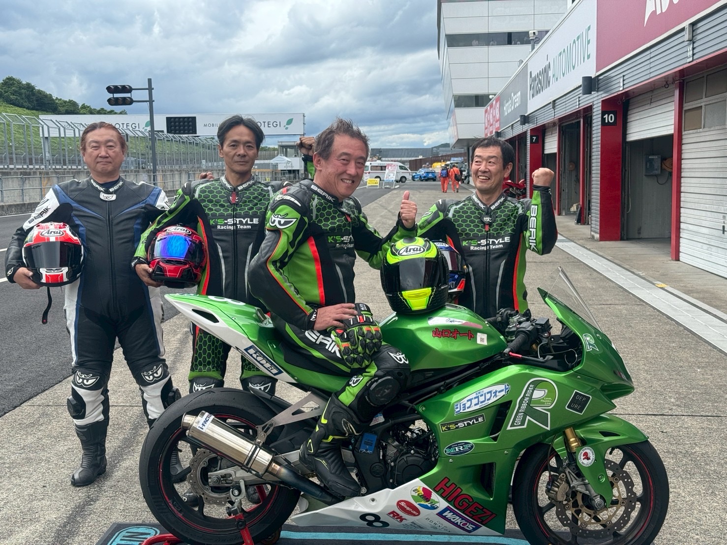 ライダー集合写真